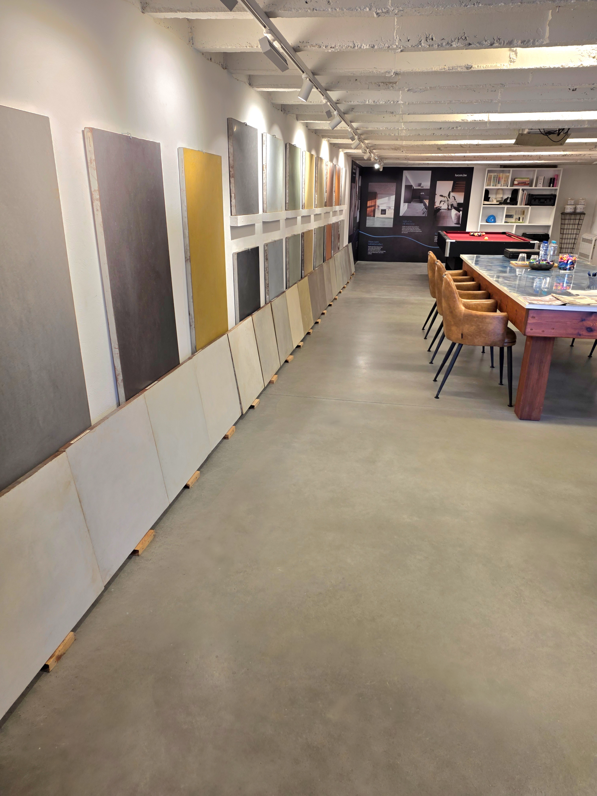 showroom 25